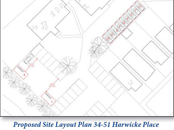 Lot: 104 - TWO PARCELS OF LAND WITH PLANNING FOR GARAGES AND BOLLARD PARKING SPACES - 
